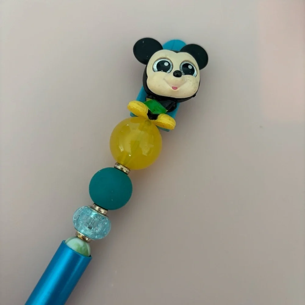 Disney Doorables: Mickey Mouse: Surf Mickey Mouse handmade beaded pen